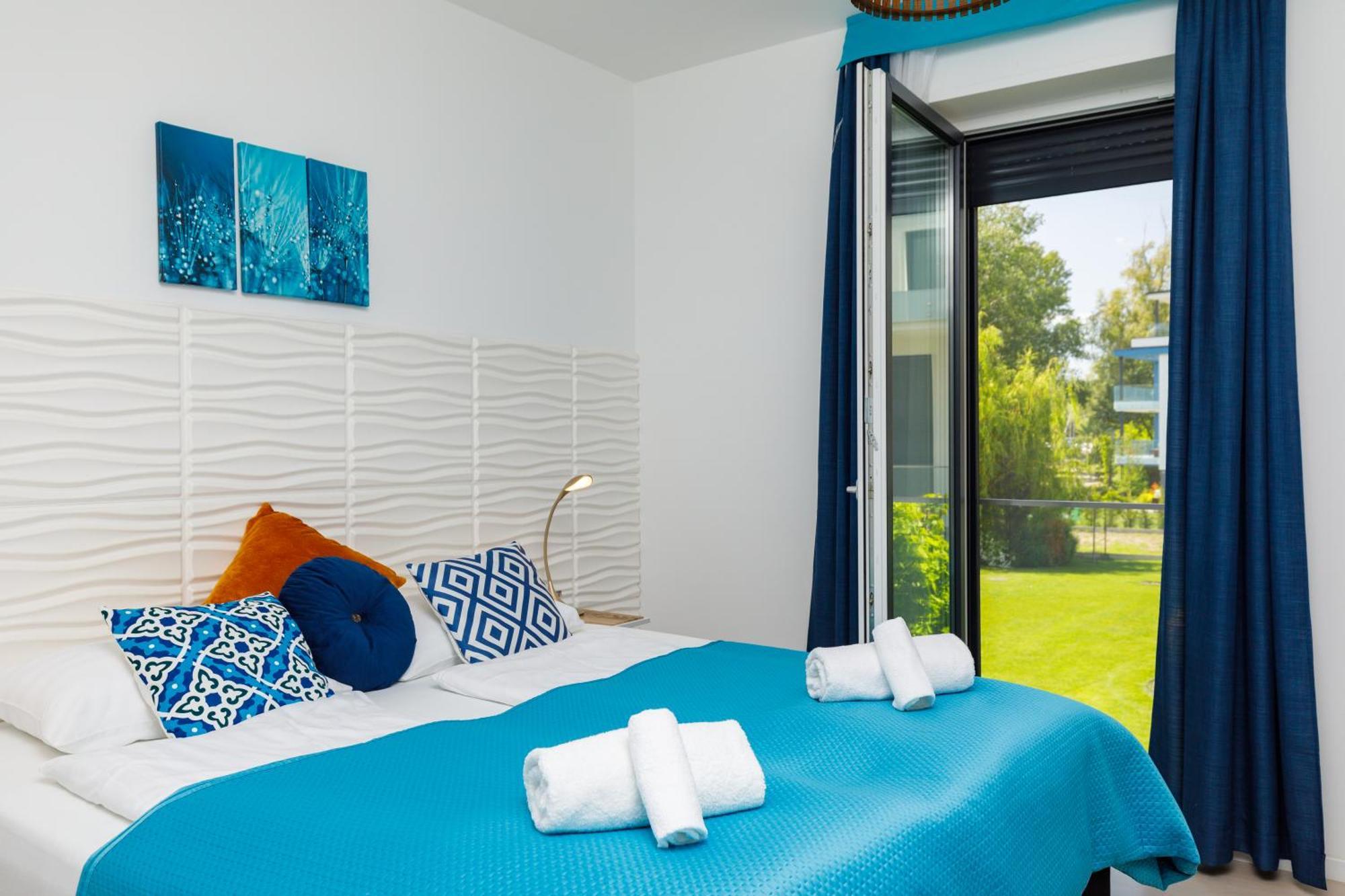 Blue4 Apartment Balatonfůzfő Екстериор снимка