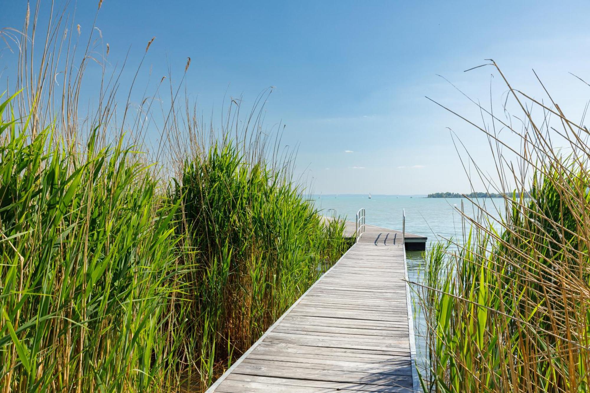 Blue4 Apartment Balatonfůzfő Екстериор снимка