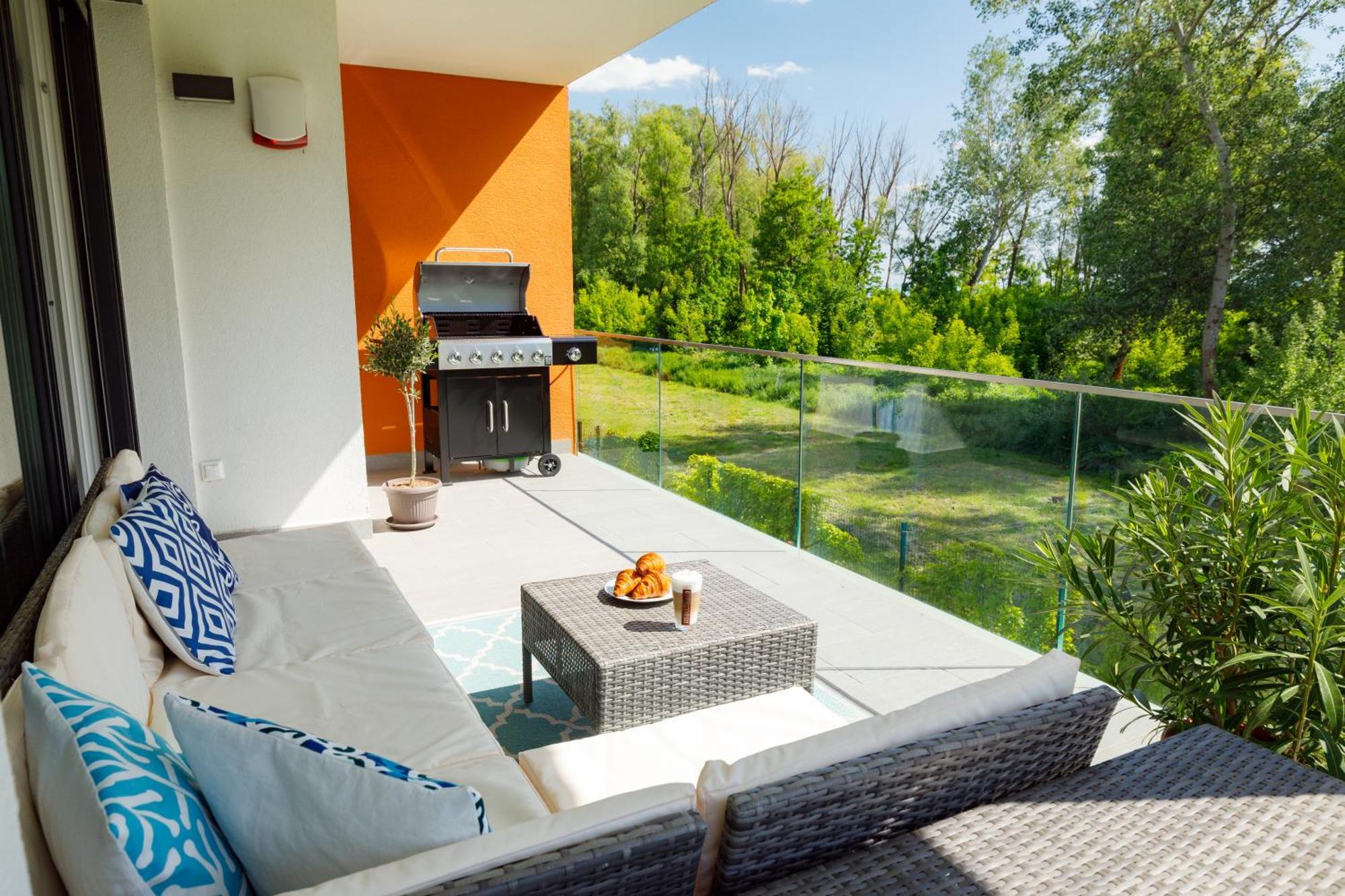Blue4 Apartment Balatonfůzfő Екстериор снимка